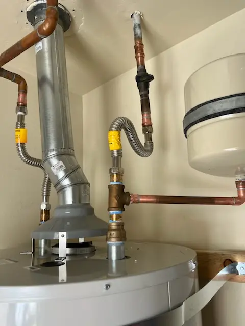 Water heater installation and plumbing repair in Green Meadows